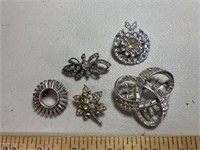 5 vintage pins