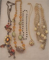 COSTUME JEWELRY 5 NECKLACES BEAUTIFUL SOME SIGNED