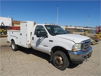 2002 Ford F550 SD XLT Service Truck