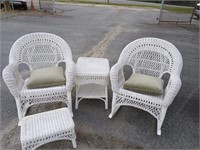 Wicker set 2 rockers, foot stool and Lamp table
