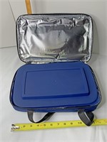 Lidded glass bakeware and insulated carrying case