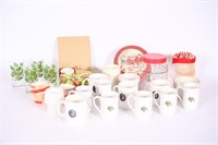 Vintage Santa Mugs, Holly Glassware, Coffee Mugs