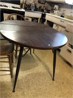 46 1/2x35x29 1/2 Table With Leaf