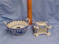 Blue/white items bowl as is