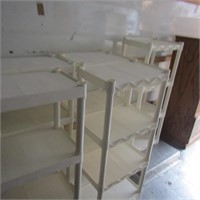 (5)Storage shelves. Plastic.
