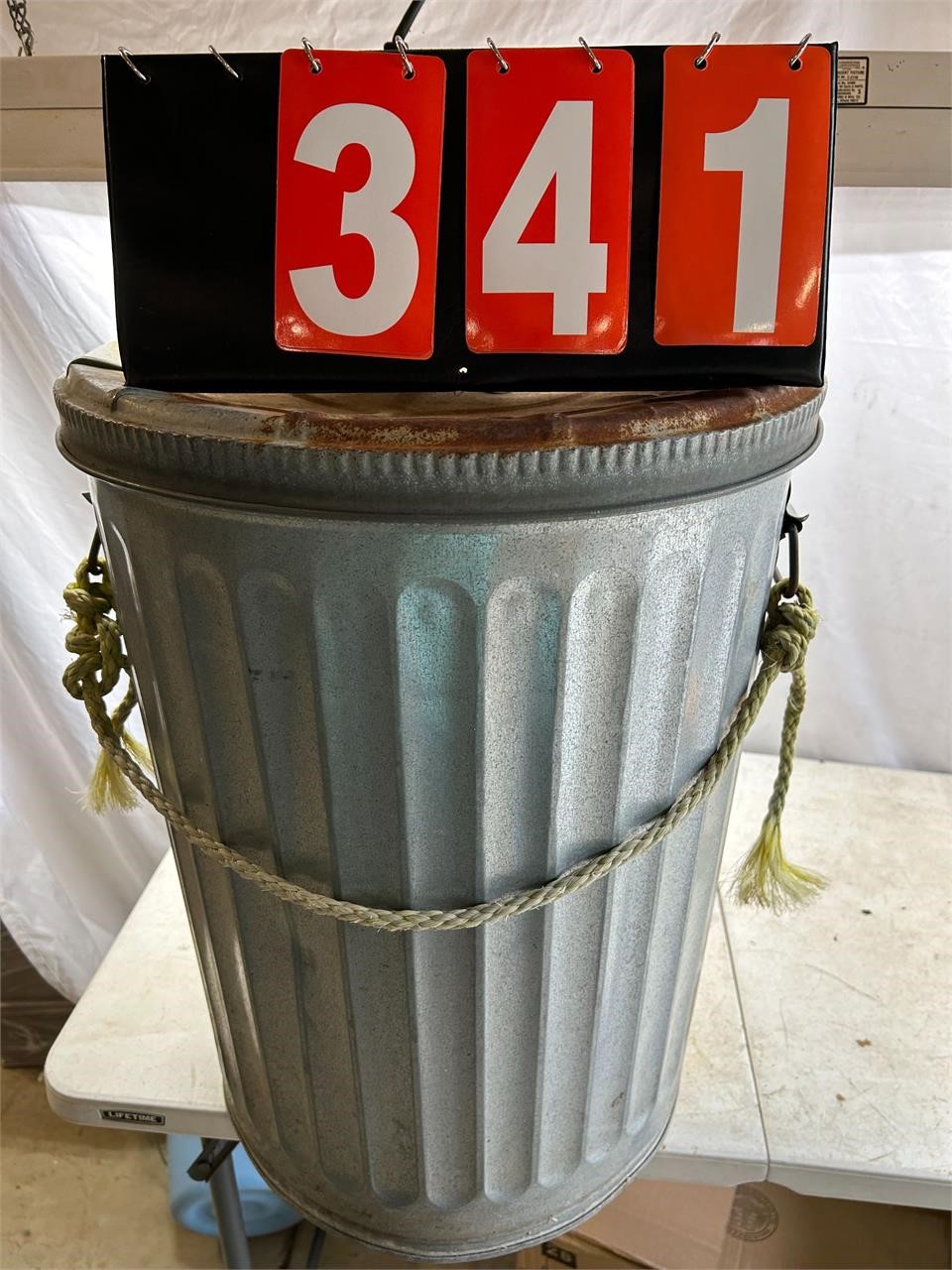 Metal Trash Can w/ Lid