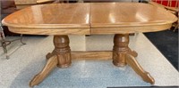 Wooden Pedestal Dining Table w/Two 15" Leaves