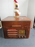 Antique Radio record player untested