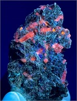45 Gm Beautiful Rare Fluorescent Sapphire Specimen