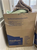 Box of assorted towels