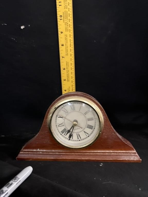 vinatge quartz clock