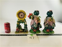 3pcs frog statues and clock