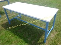 TABLE WITH WHTE TOP