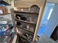 LOT OF KITCHEN CONTAINERS