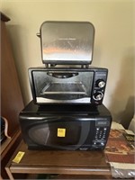 Microwave & 2 Toasters