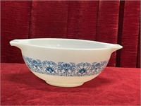 Pyrex 443 Blue Horizons Cinderella Bowl