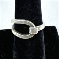 925 Silver Hammered Loop Ring