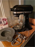 Kitchen aid Classic Stand Mixer with attachments