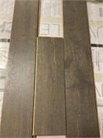 Locking 5/8" Solid Wood Flooring x 279 sq ft