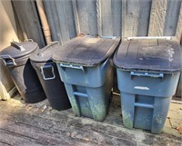 4 Rubbermaid Outdoor Trash Cans