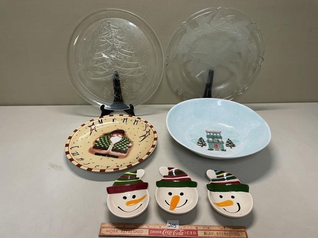 CUTE CHRISTMAS SERVING WARES