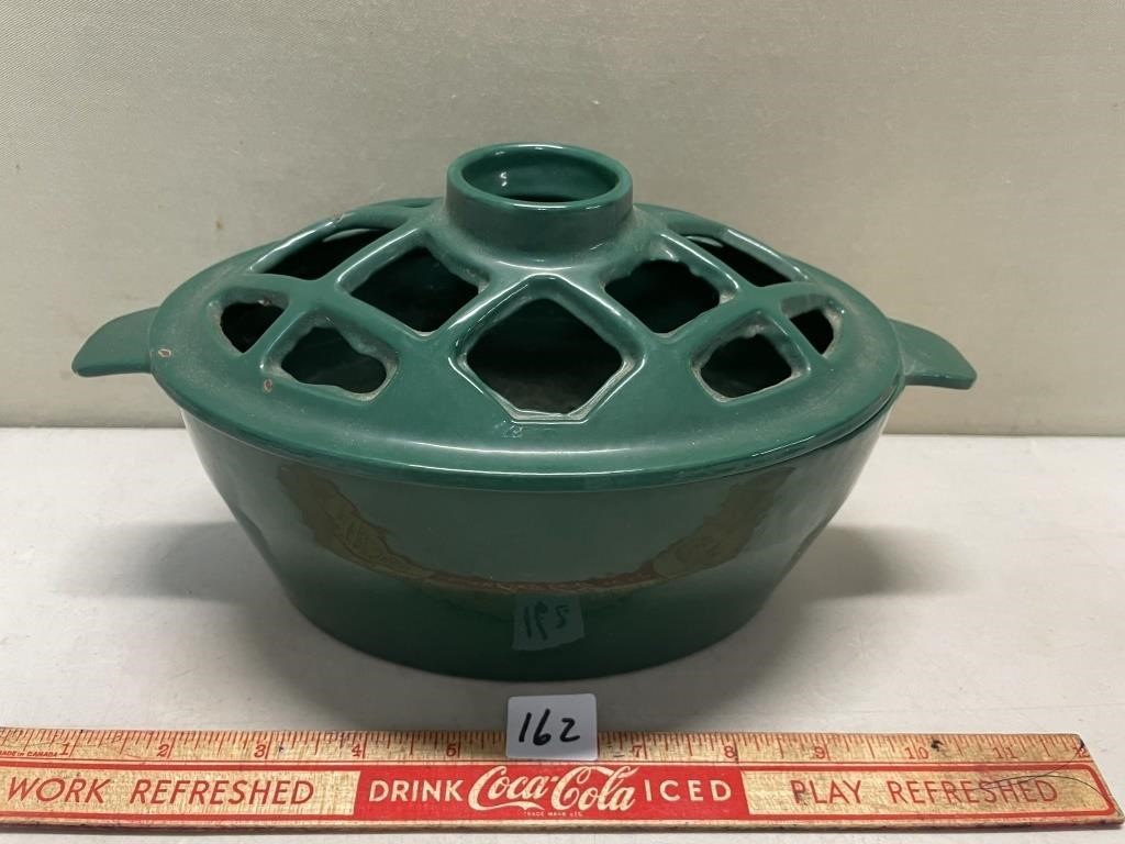 JOHN WRIGHT CAST IRON COVERED DISH