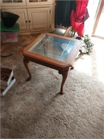 27x27x22 glass top end table oak