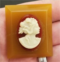 Nice Butterscotch Bakelite Cameo Brooch