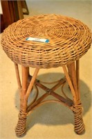 WICKER STOOL