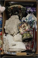 ASSORTED COLLECTIBLES - LINENS
