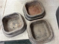 (3) salt feeders