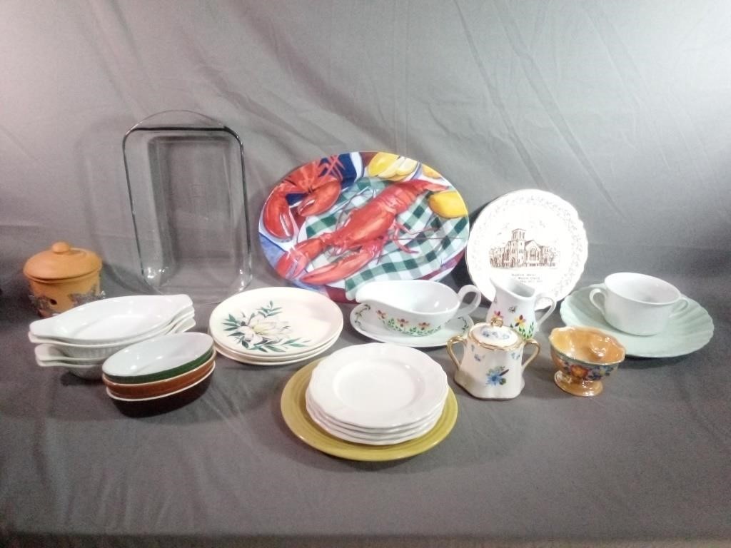 Kitchen Lot Includes Some Vintage Items, Great