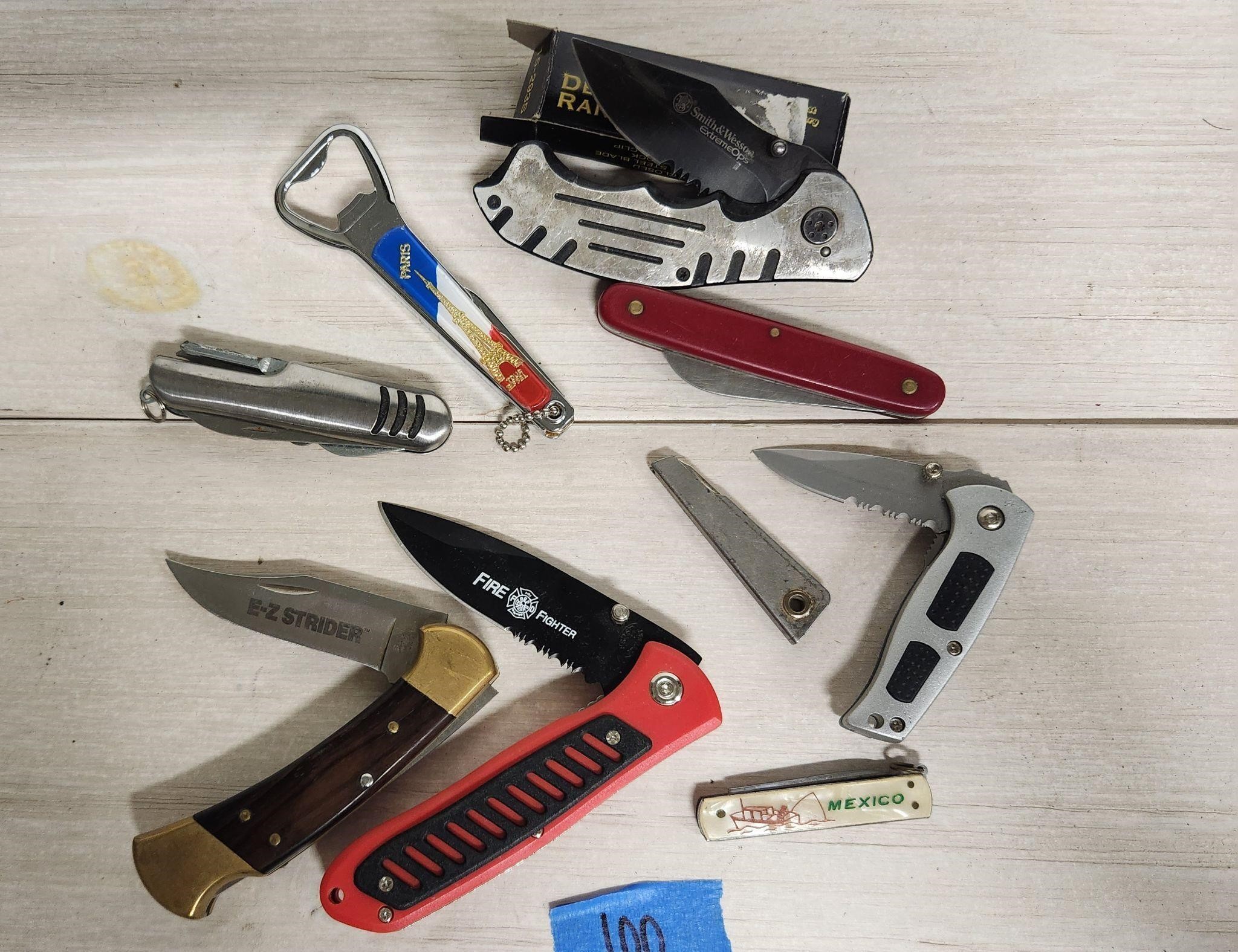 Lot of pocket knives / utility tools