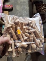 Large wooden Shaker pegs