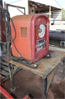 LINCOLN-IDEAL ARC 250 ARC WELDER & METAL TABLE