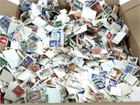 Plusieurs milliers de timbres oblitérés du CANADA