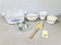 Lot with Pyrex & Corning Pieces