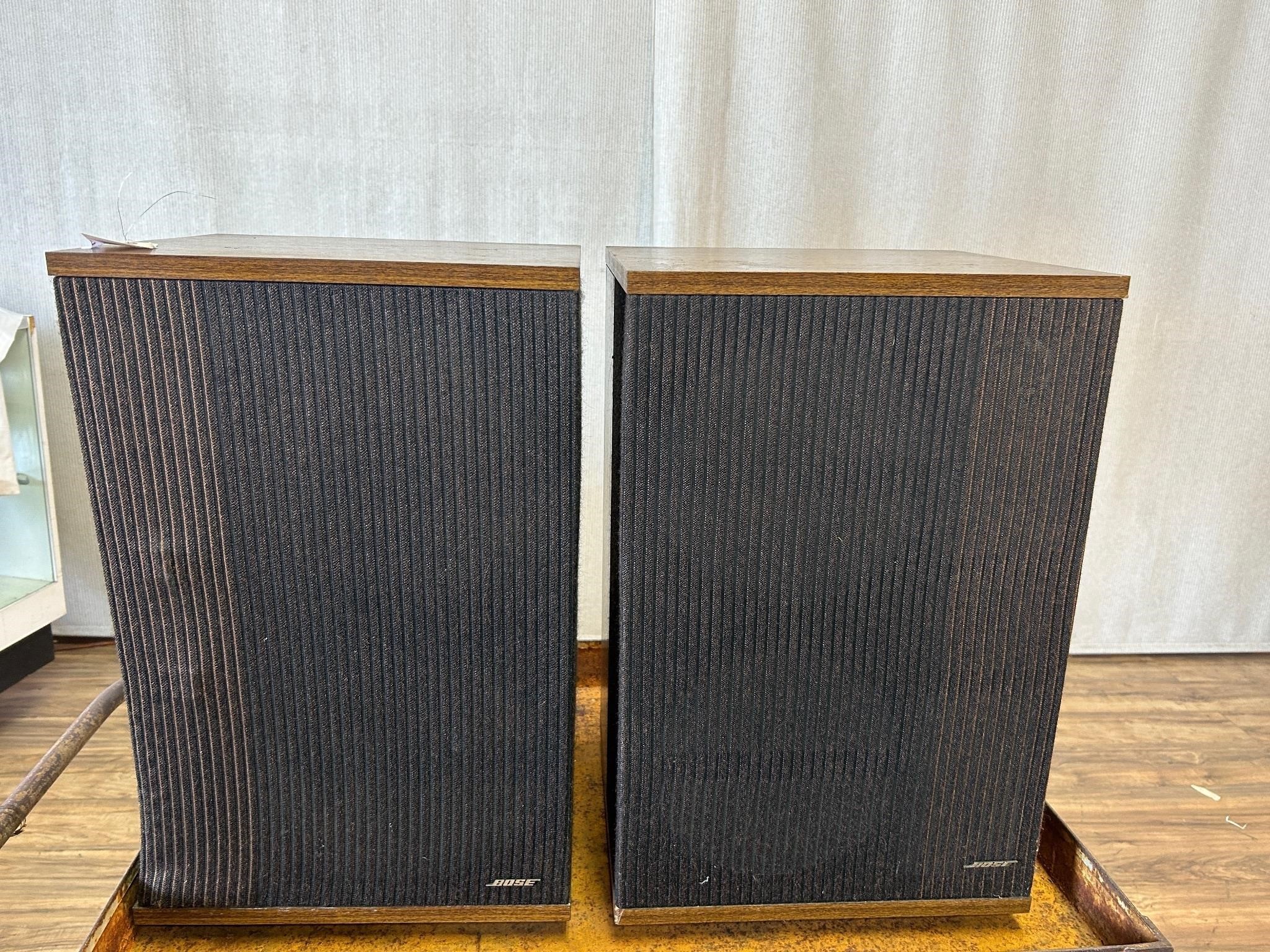 Pair Bose 501 Series IV Direct Reflecting Speakers