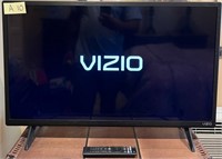 F - VIZIO 32" SMART TV W/ REMOTE (A10)