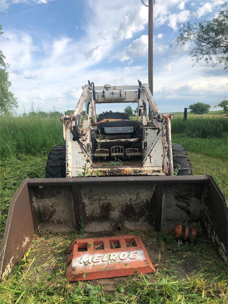 Salvage bobcat frame ( no motor)