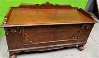 39 - TENNESSEE FURNITURE CORP BLANKET CHEST