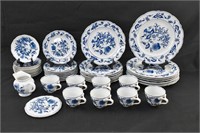 40 Pc Vintage Blue Danube Blue Onion Porcelain Set