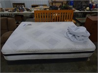FULL SIZE ADJUSTABLE BED WITH REMOTE