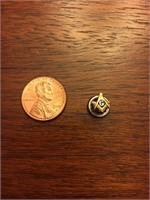 Very small 10k gold Masonic pin