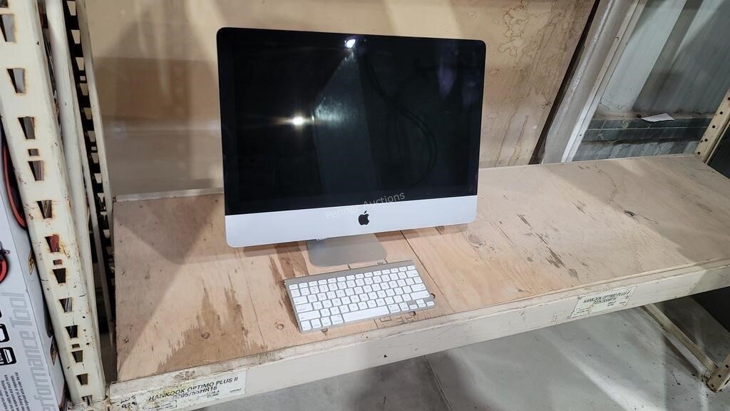 Imac Computer w/ Keyboard