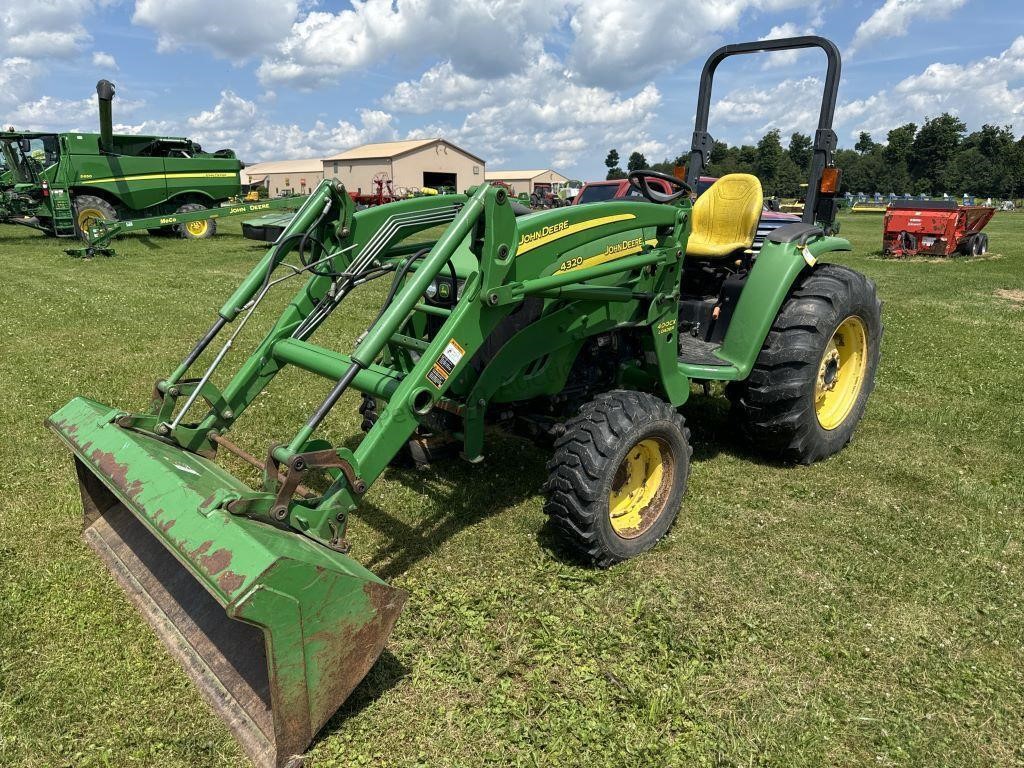 2008 John Deere 4320 Tractor