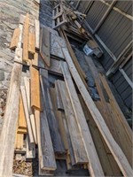 GROUP OF ASSORTED LUMBER