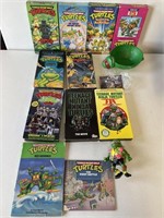 Lot of Teenage Mutant Ninja Turtle-VHS & Figures