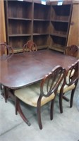 MAHOGANY TABLE WITH 6 CHAIRS & 1 EXTENDER