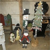 Assorted Country Primitive Snowmen Decorations